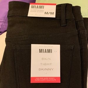 Brand New High-Rise Black Super Skinny Jean